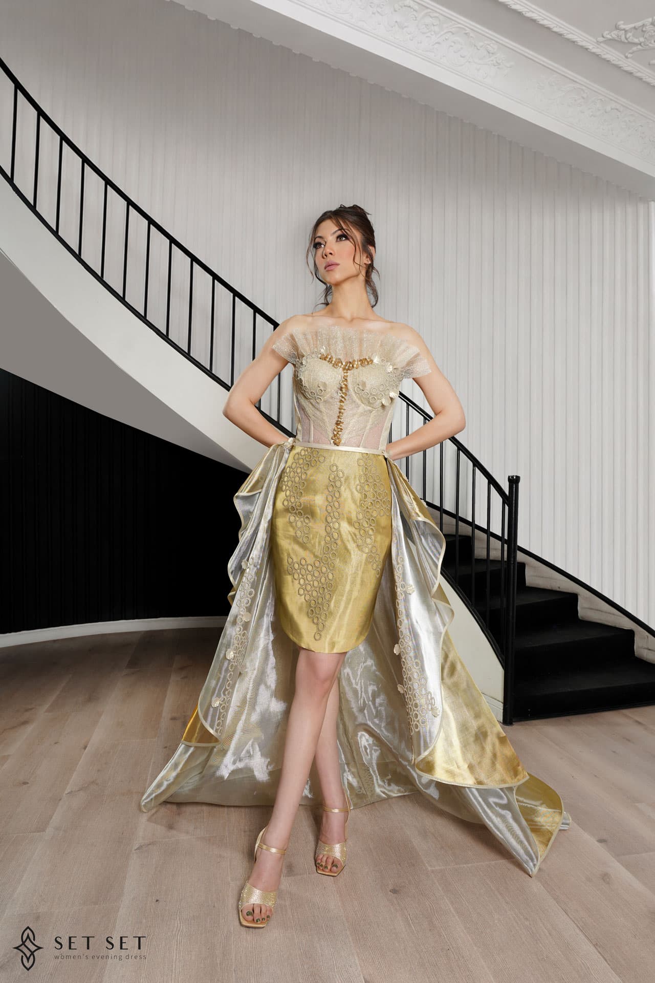 Look 3